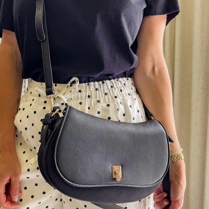 Quinn Shoulder Bag