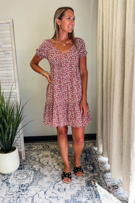 Women's flowy tiered floral mini dress rust