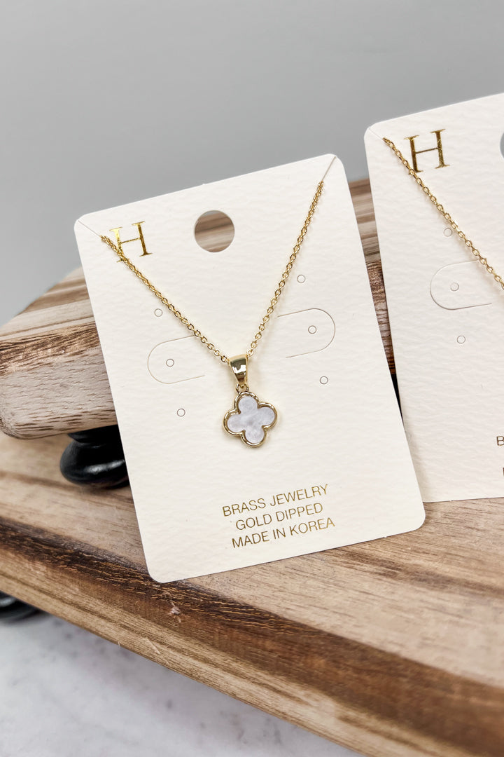 Shell Clover Pendant Necklace