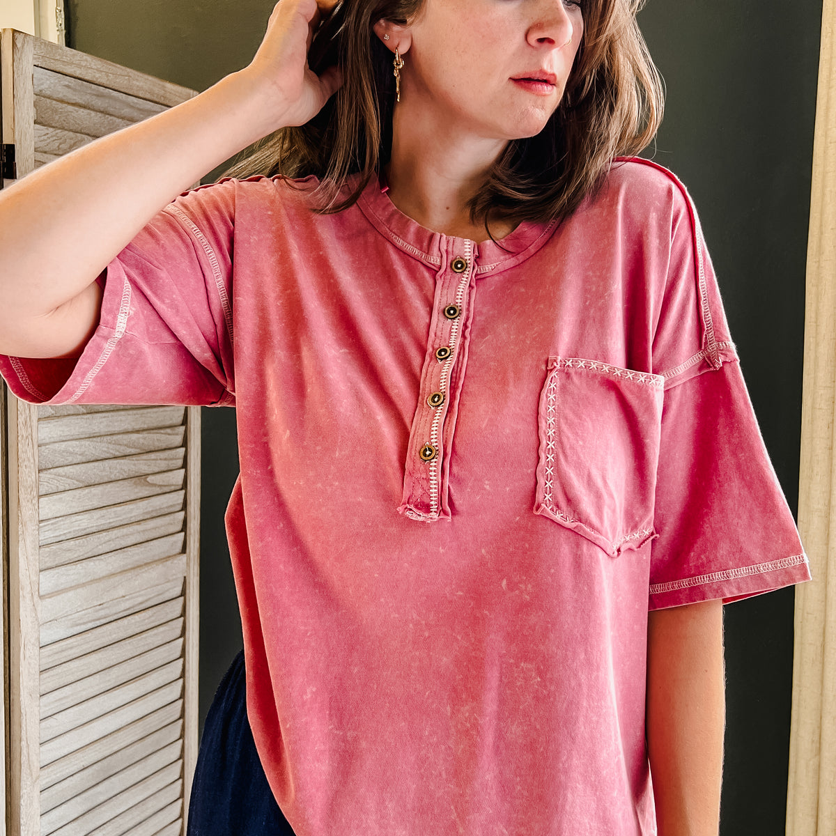 Button short sleeve tee in mineral wash for women pink