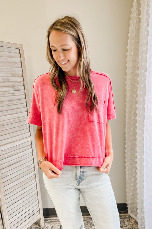 Women's oversized cropped boxy tee with front pocket fuchsia