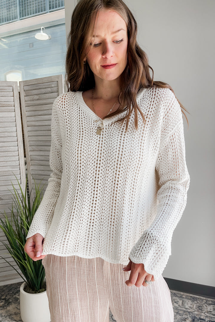 Women's open knit crochet sweater ivory scallop