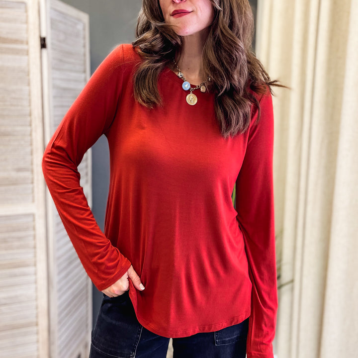 basic long sleeve tee rust
