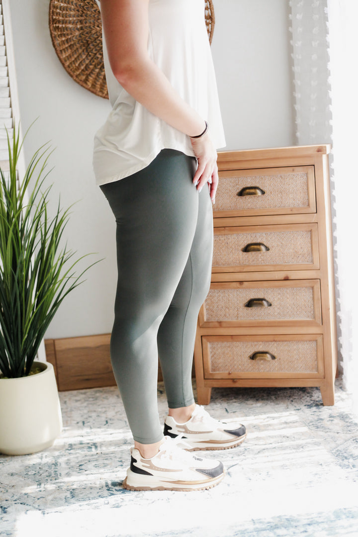Nylon Essential Legging