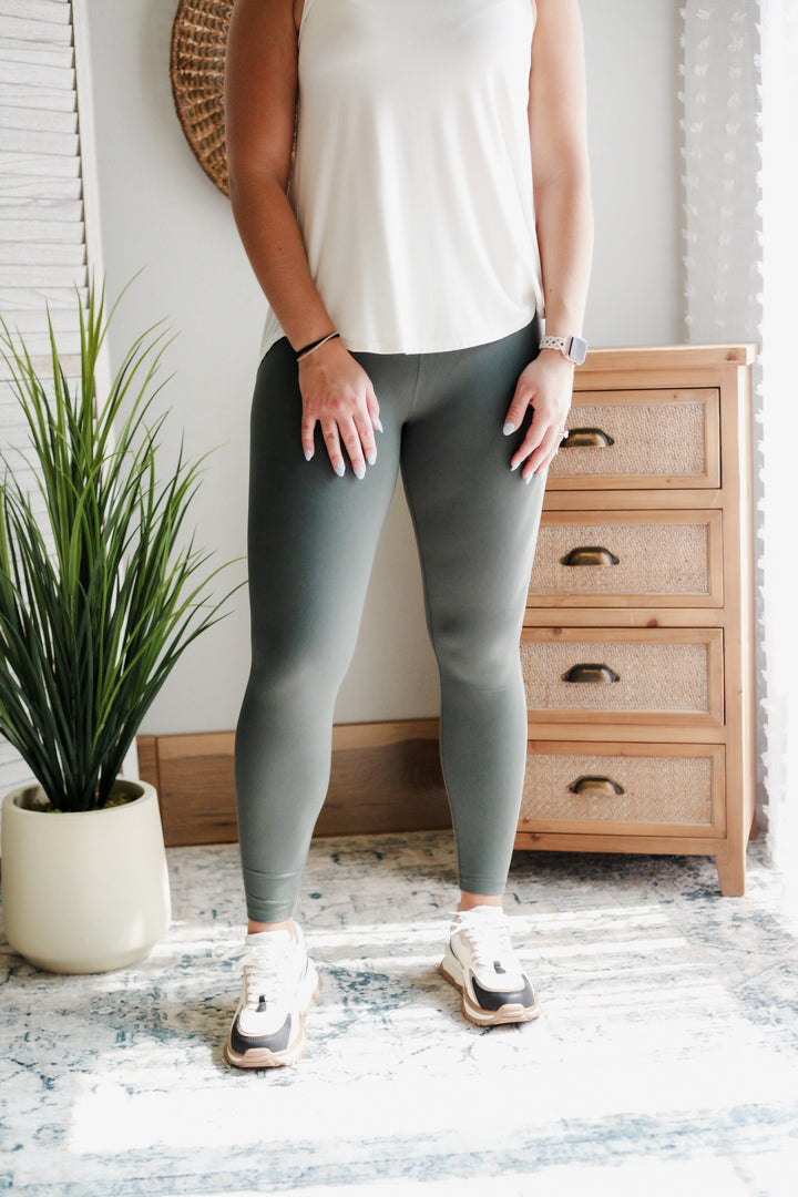 Nylon Essential Legging