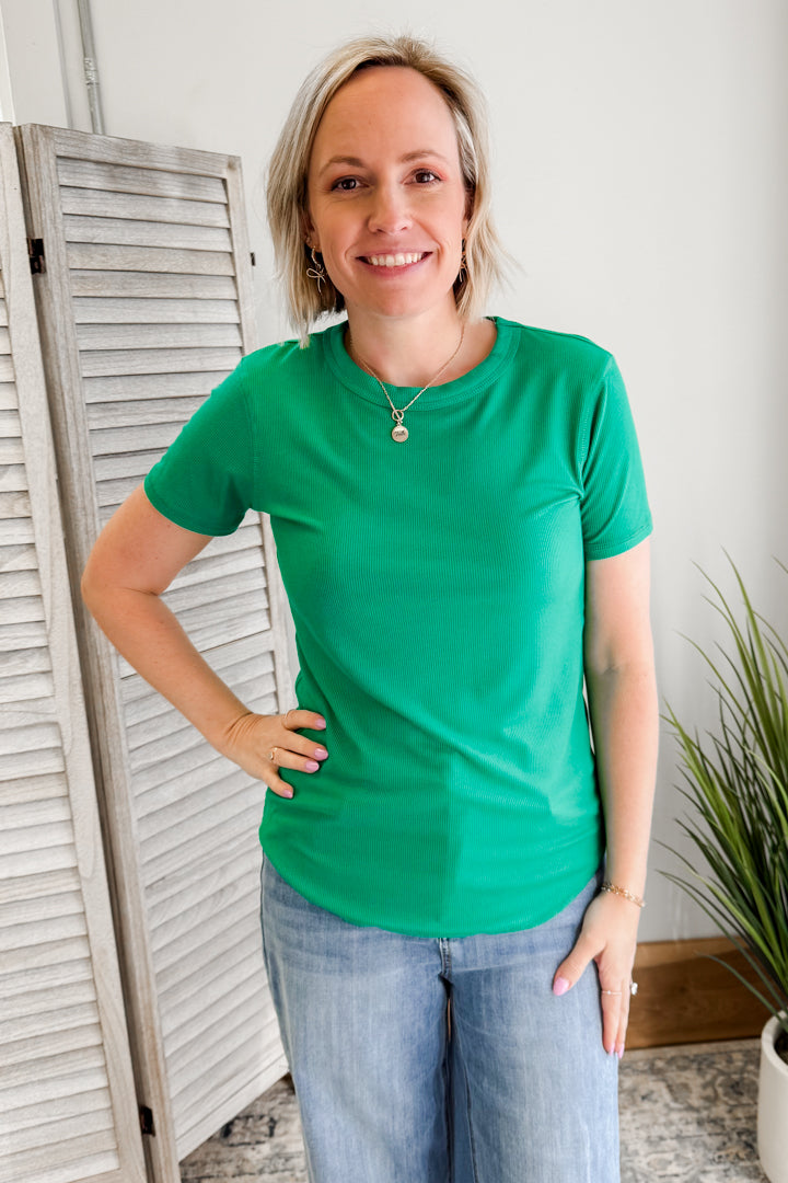 Women's ribbed tee with curved hem green