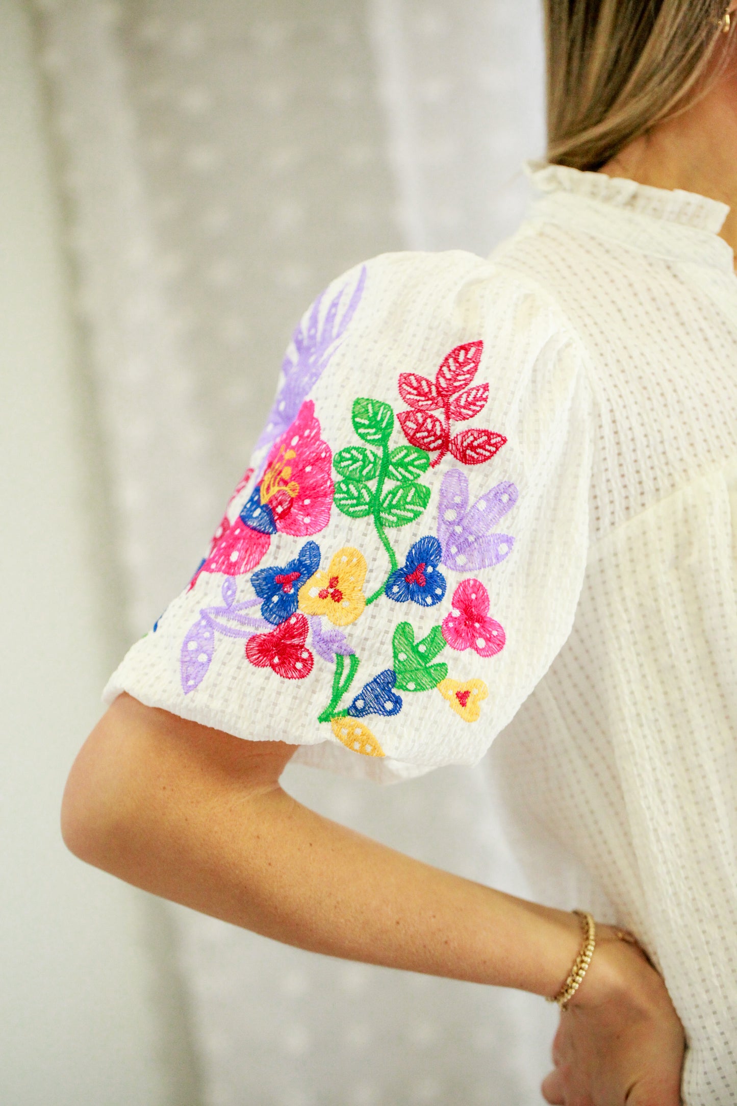 Bubble Sleeve Embroidered Top