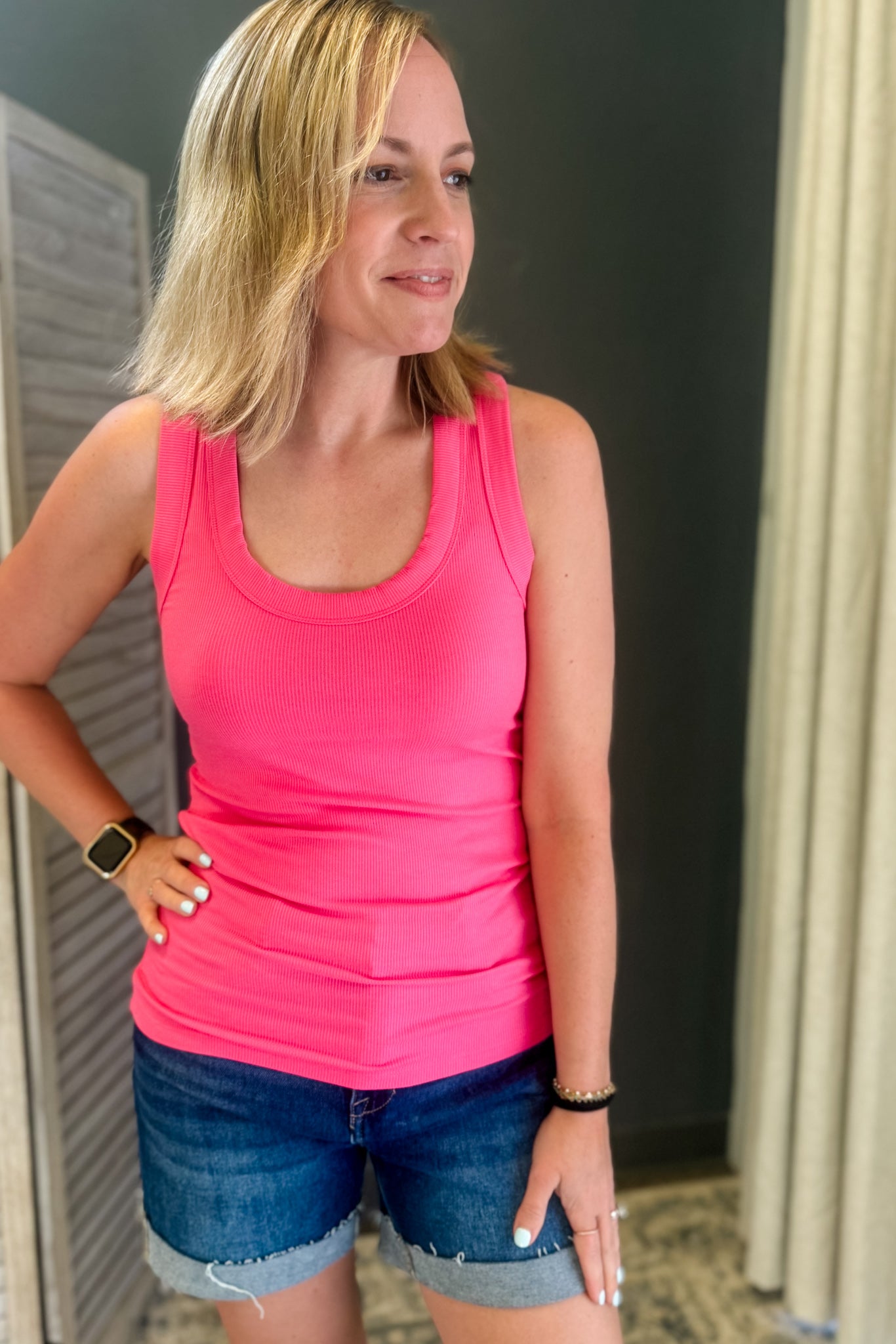 Ribbed Scoop Tank