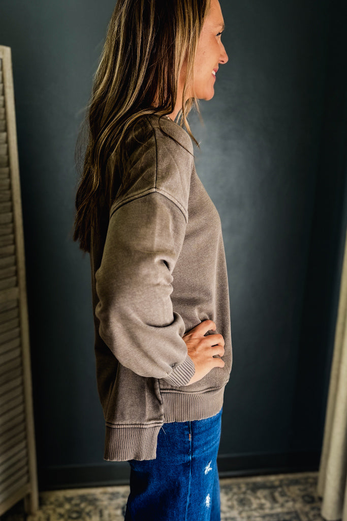 Solid Fleece Pocket Sweatshirt