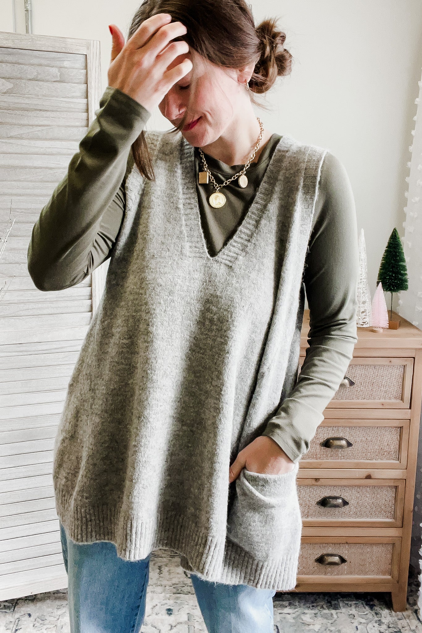 womens v-neck grey sweater vest tunic