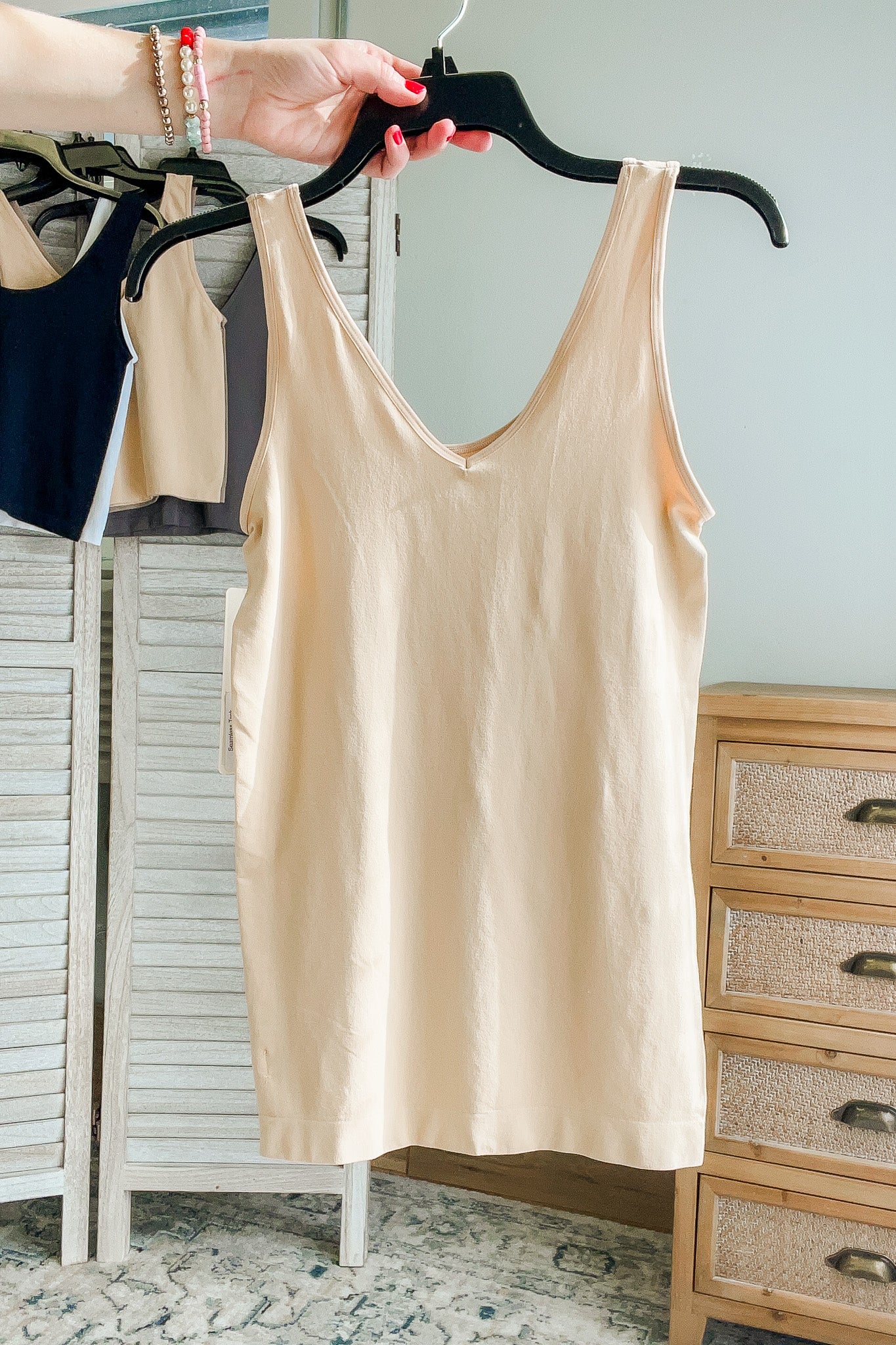 womens taupe seamless tank layering