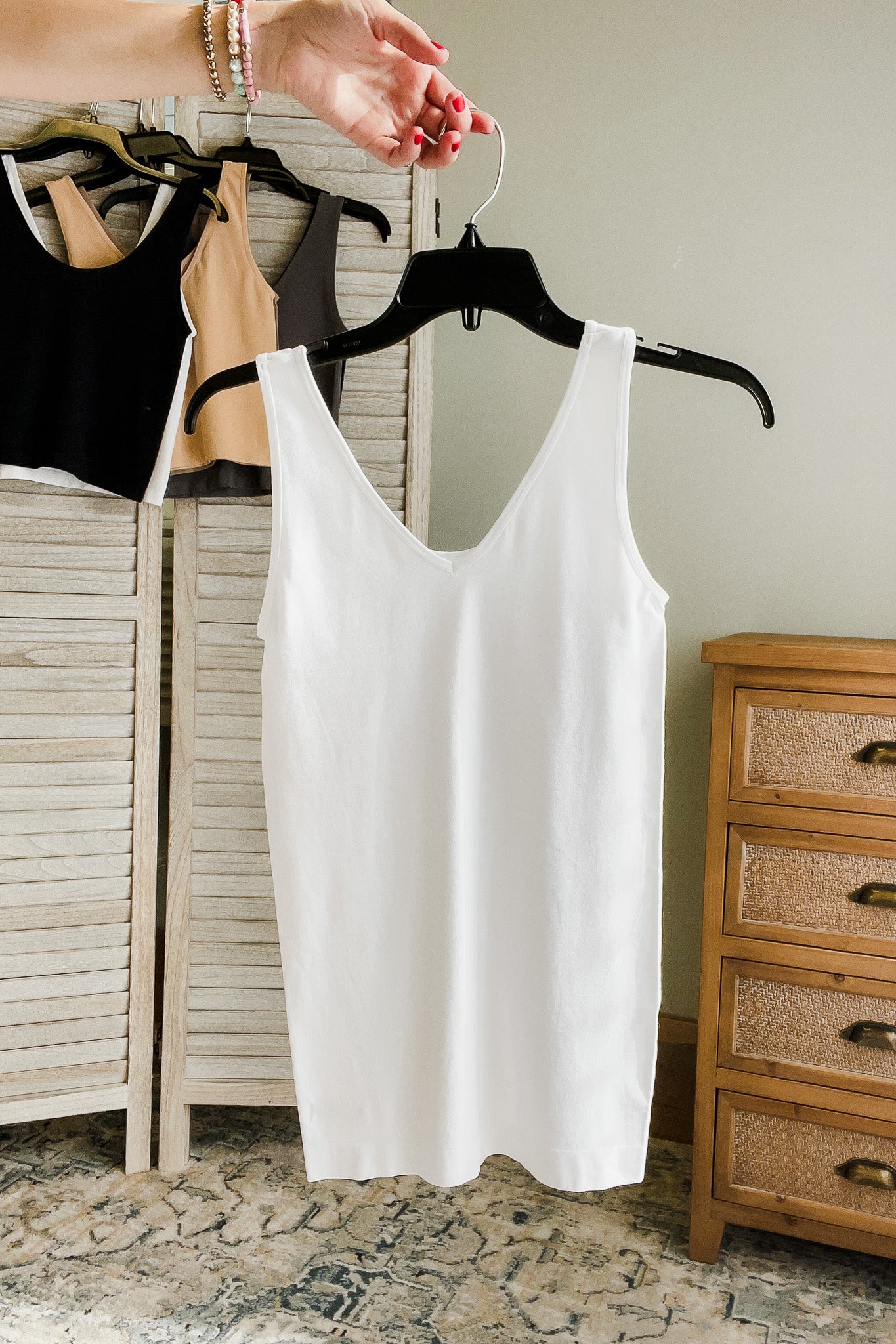 womens white seamless tank layering