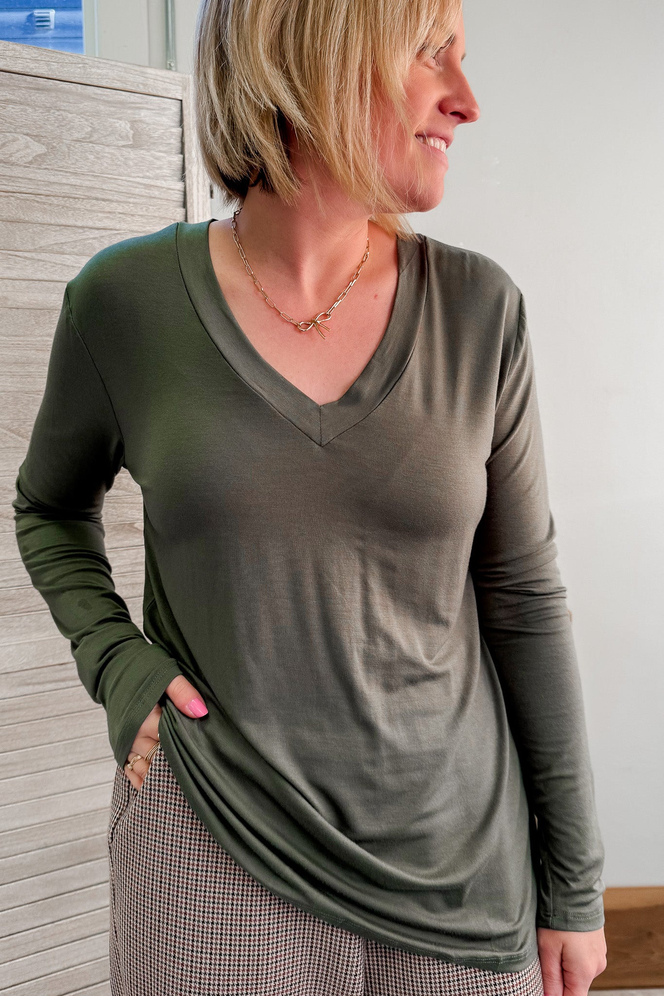 womens v-neck long sleeve basic top olive