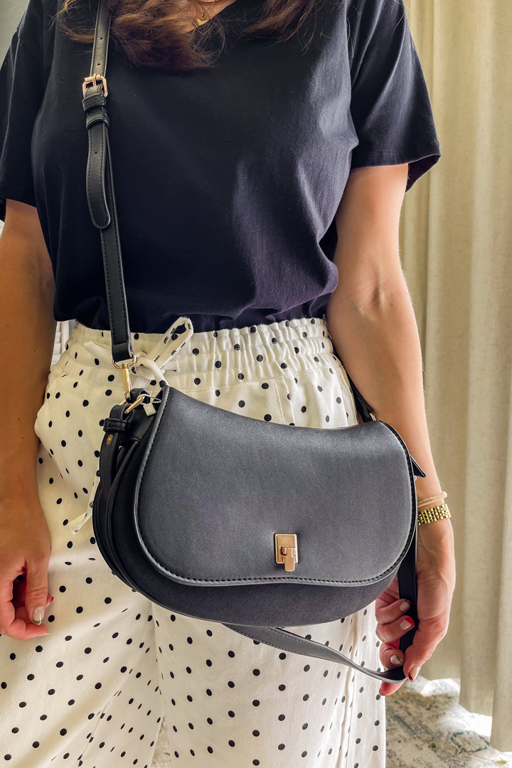 Quinn Shoulder Bag