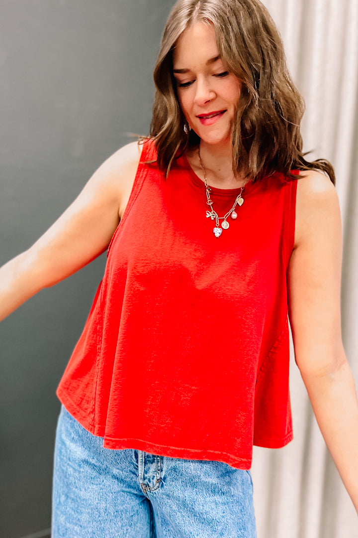 Cropped, flowy tank top Red
