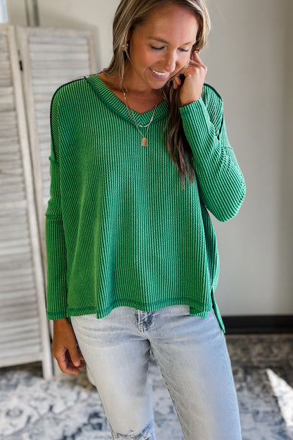 Women's long sleeve v-neck top in rib knit fabric green