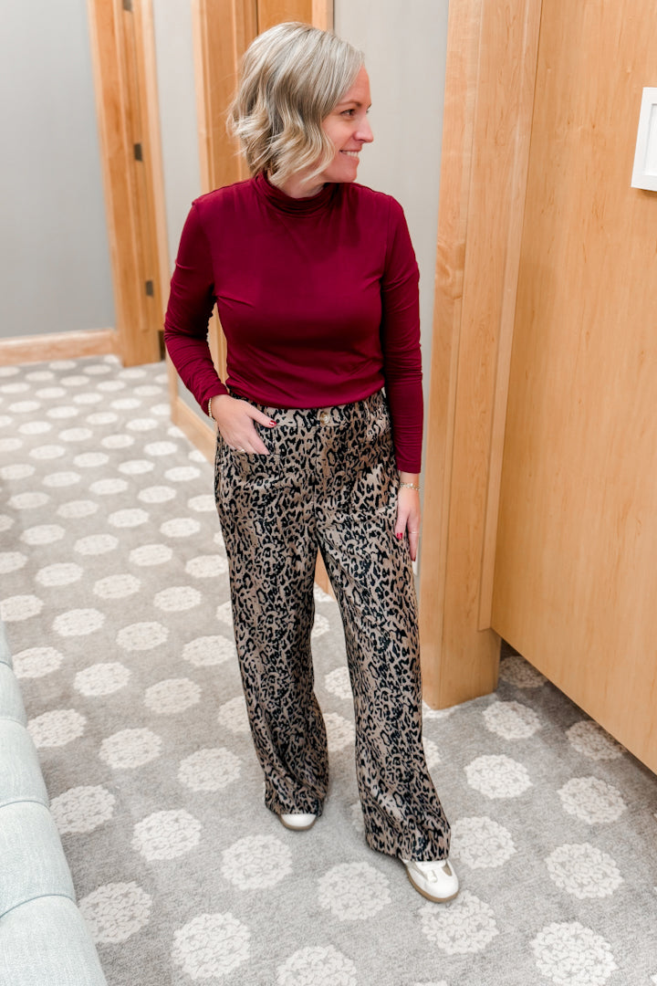 Women's wide leg, brushed cotton leopard print pants.