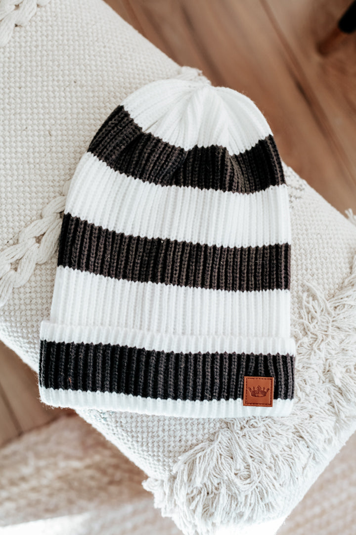 womens rib knit grey white stripe beanie hat