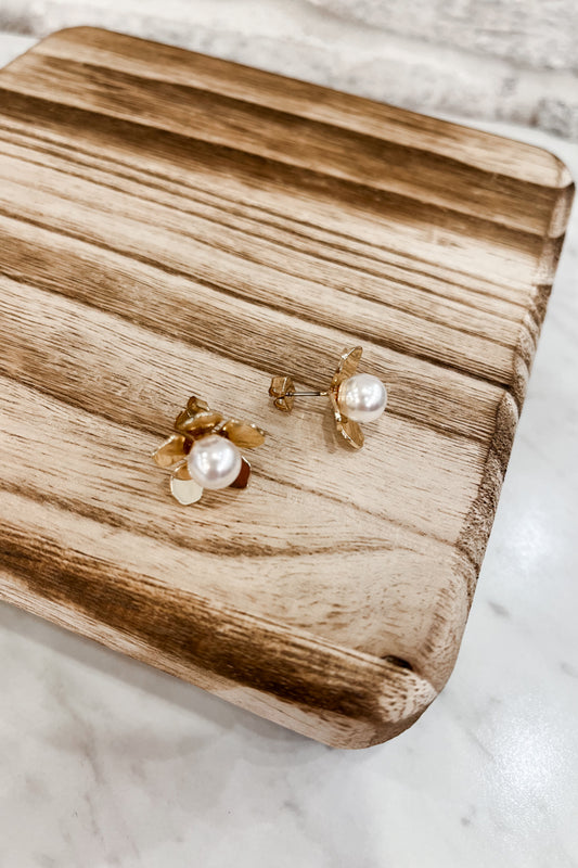 Flower Pearl Stud