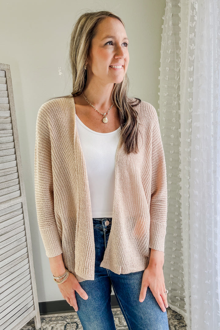 Women's relaxed-fitting knit cardigan beige