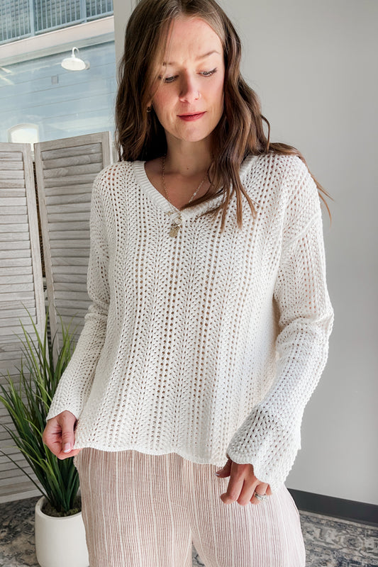 Women's open knit crochet sweater ivory scallop