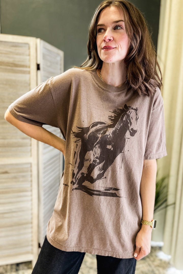 running horse brown graphic tee