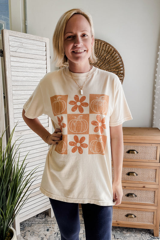 womens flower pumpkin chercker graphic tee white